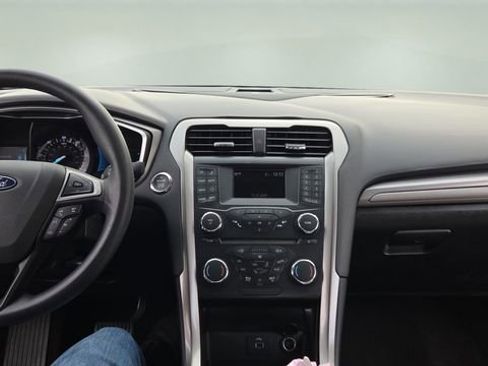 Used 2018 Ford Fusion S image 26