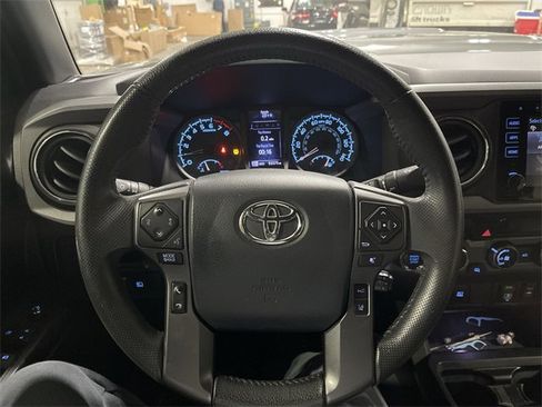 Used 2018 Toyota Tacoma SR5 image 15
