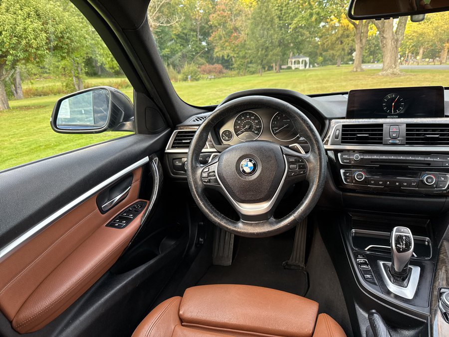 Used 2017 BMW 330i xDrive Sedan AWD/4WD image 22