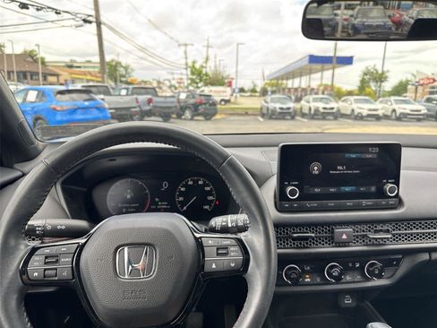 Used 2024 Honda HR-V Sport image 13