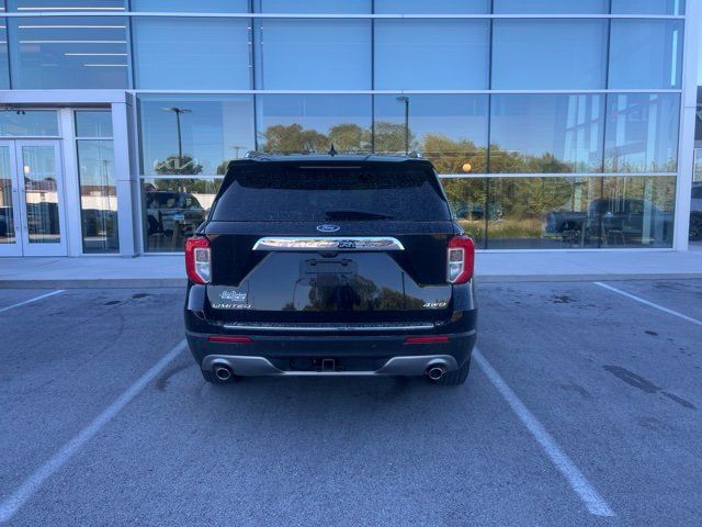 Used 2022 Ford Explorer Limited w/ Equipment Group 301A AWD/4WD image 6