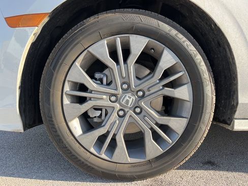 Certified 2026 Honda Odyssey Touring image 12