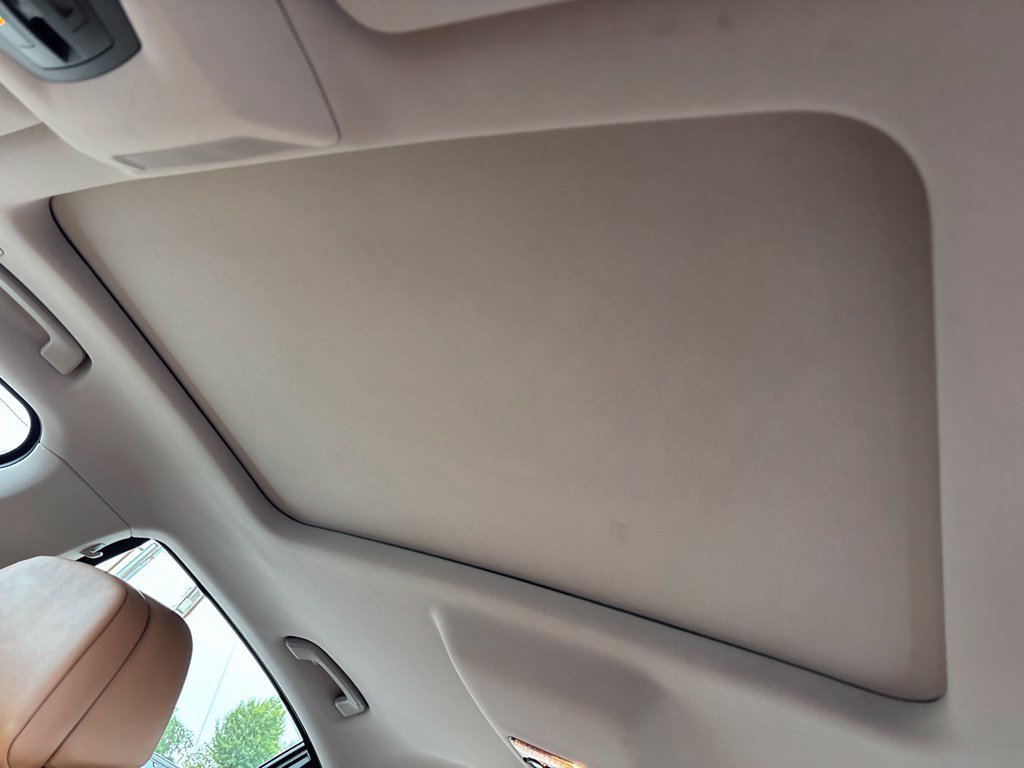 Used 2012 BMW 740i RWD image 23
