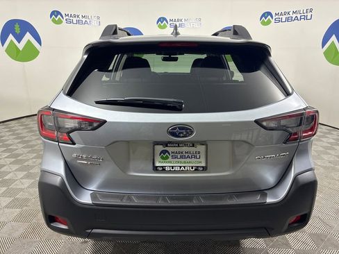 Used 2025 Subaru Outback Premium w/ Popular Package #1A image 10