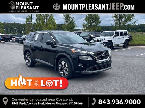 Used 2023 Nissan Rogue SV FWD image 1