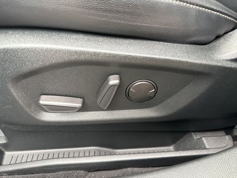 Used 2022 Ford Edge SEL w/ Convenience Package image 11