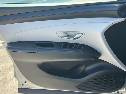 Used 2025 Hyundai Tucson SEL FWD image 19