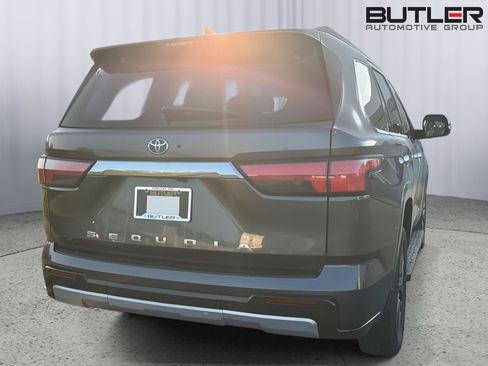 Used 2023 Toyota Sequoia Limited w/ Tow Technology Package RWD image 9