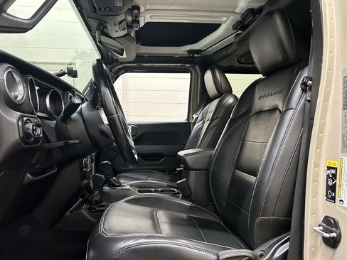 Used 2020 Jeep Gladiator Overland image 7