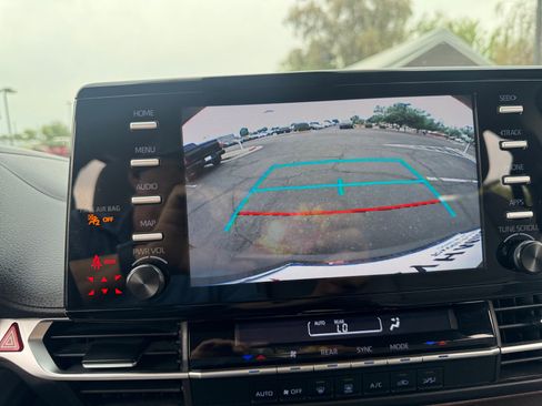 Certified 2023 Toyota Sienna LE FWD image 29