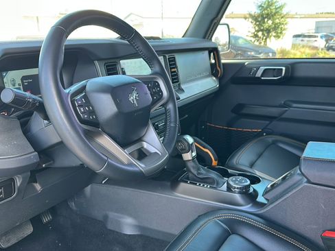 Used 2024 Ford Bronco Badlands image 12