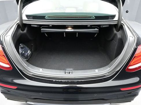 Used 2018 Mercedes-Benz E 300 image 15