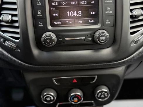 Used 2017 Jeep Compass Sport AWD/4WD image 14