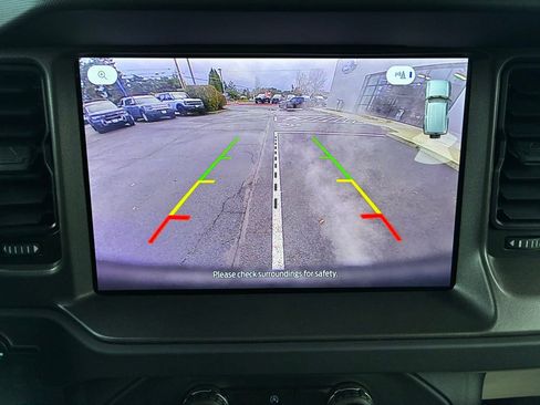 Used 2025 Ford Bronco Badlands image 19