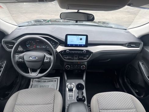 Used 2022 Ford Escape SE image 4
