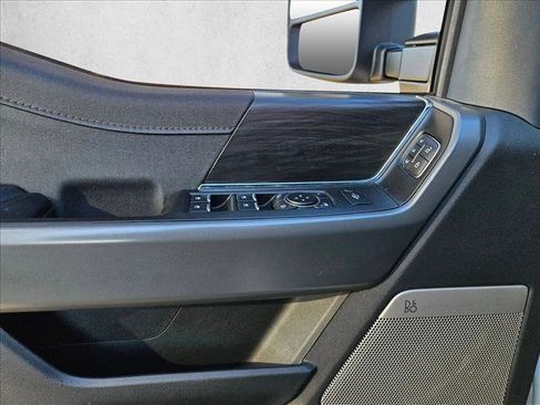 Used 2024 Ford F150 Lariat w/ FX4 Off-Road Package image 8