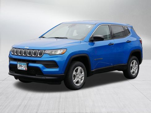Used 2022 Jeep Compass Sport image 3