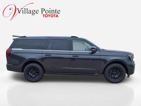 Used 2025 Ford Expedition Max Platinum AWD/4WD image 5