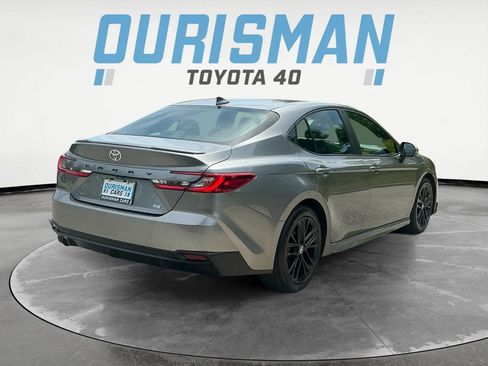 Used 2025 Toyota Camry SE FWD image 7