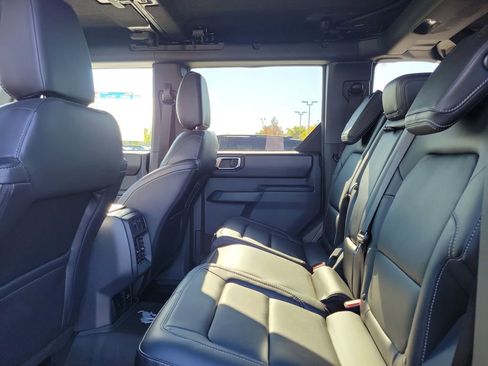 New 2025 Ford Bronco Outer Banks w/ Sasquatch Package image 13