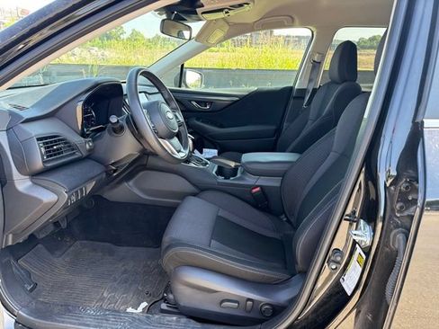 Used 2025 Subaru Outback Premium AWD/4WD image 13