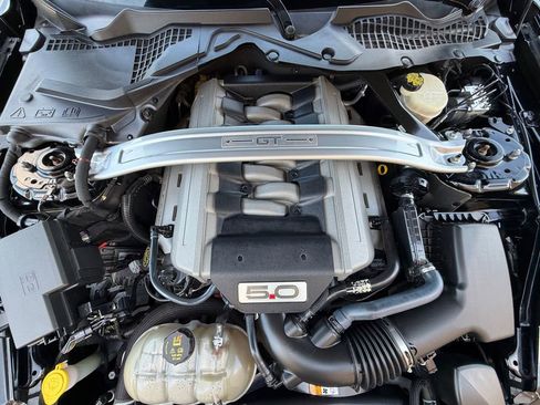 Used 2016 Ford Mustang GT Premium w/ Equipment Group 401A RWD image 9