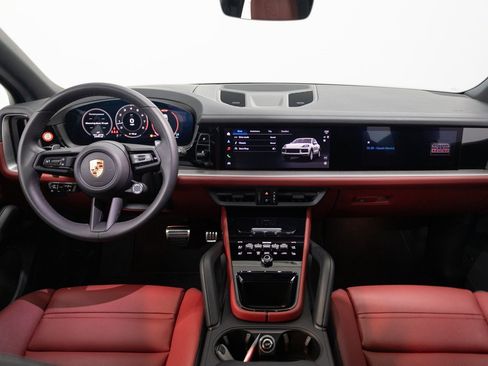 Used 2026 Porsche Cayenne S image 13