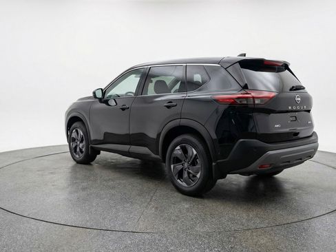 Used 2025 Nissan Rogue SV AWD/4WD image 6