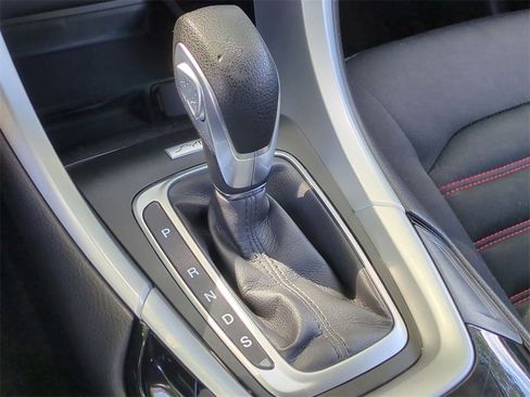 Used 2016 Ford Fusion SE w/ Equipment Group 201A image 18