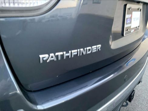 Used 2013 Nissan Pathfinder SL w/ SL Premium Pkg image 30