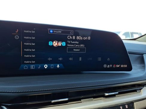 Used 2024 Cadillac XT4 Premium Luxury w/ Cold Weather Package AWD/4WD image 18
