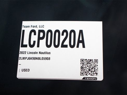 Certified 2022 Lincoln Nautilus Reserve image 26