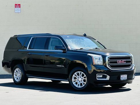 Used 2015 GMC Yukon XL SLT w/ Open Road Package AWD/4WD image 2