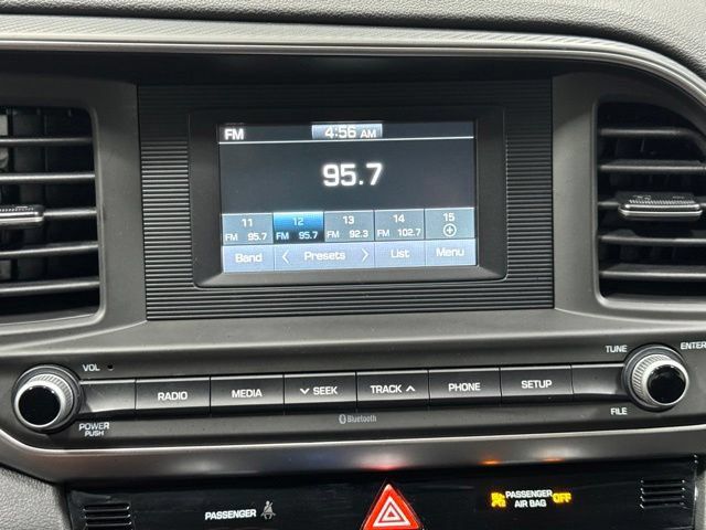 Used 2020 Hyundai Elantra SE w/ Cargo Package (C1) FWD image 16