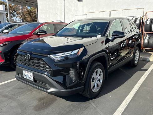 Used 2025 Toyota RAV4 LE FWD image 3