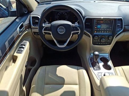 Used 2017 Jeep Grand Cherokee Limited AWD/4WD image 14