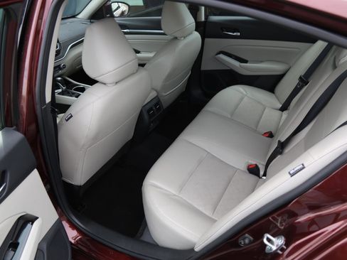 Used 2023 Nissan Altima 2.5 SL image 18