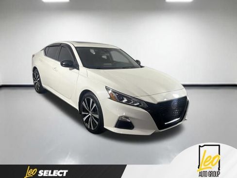 Used 2021 Nissan Altima 2.5 SR w/ SR Premium Package AWD/4WD image 4