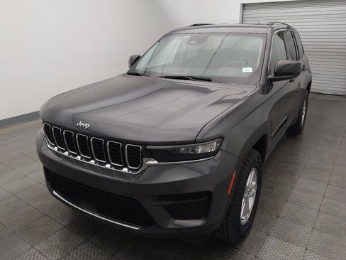 Used 2024 Jeep Grand Cherokee Laredo RWD image 15