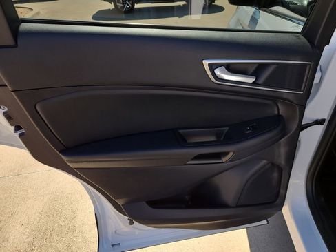 Used 2021 Ford Edge SEL w/ Convenience Package image 14