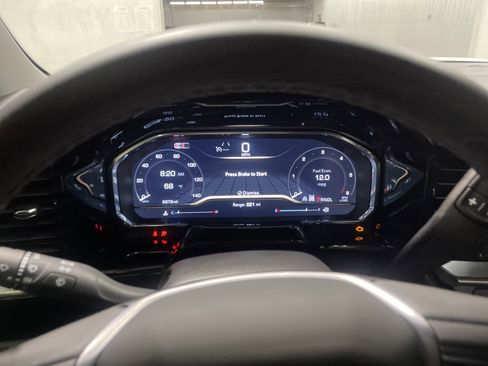 Used 2025 GMC Sierra 1500 Elevation image 31