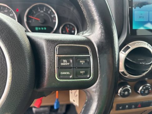 Used 2015 Jeep Wrangler Unlimited Sahara AWD/4WD image 42
