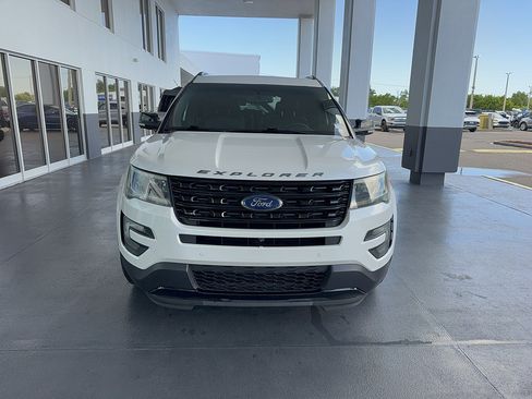 Used 2016 Ford Explorer Sport w/ Equipment Group 401A AWD/4WD image 3