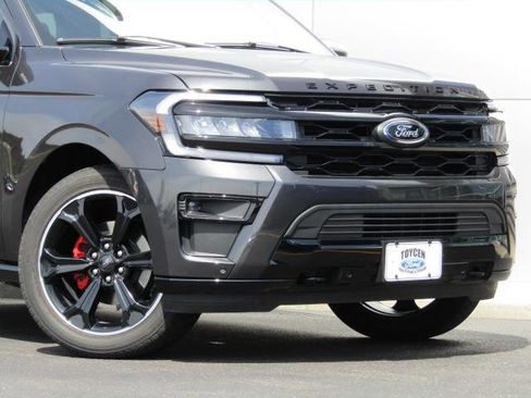 Certified 2023 Ford Expedition Limited AWD/4WD image 6