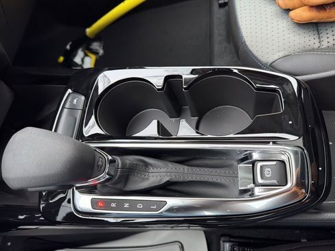 New 2026 Chevrolet Trax LT w/ Sunroof Package image 20