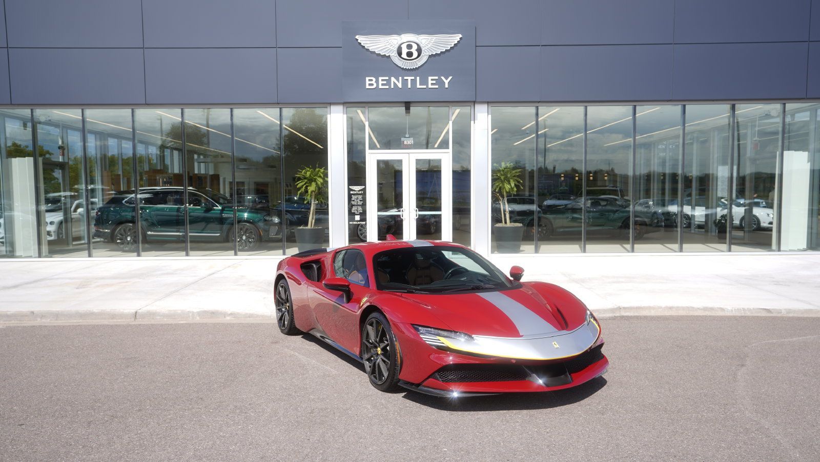 Used 2022 Ferrari SF90 Stradale AWD/4WD image 22