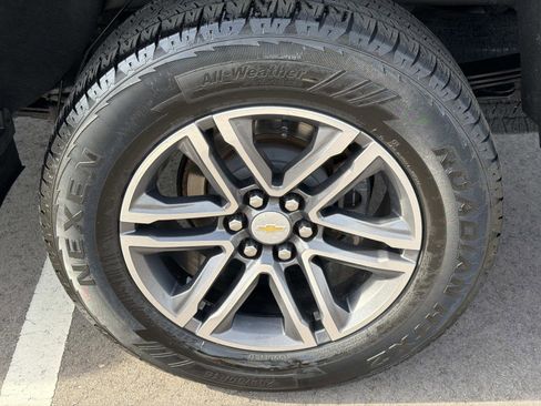 Certified 2019 Chevrolet Colorado W/T w/ Custom Special Edition AWD/4WD image 8