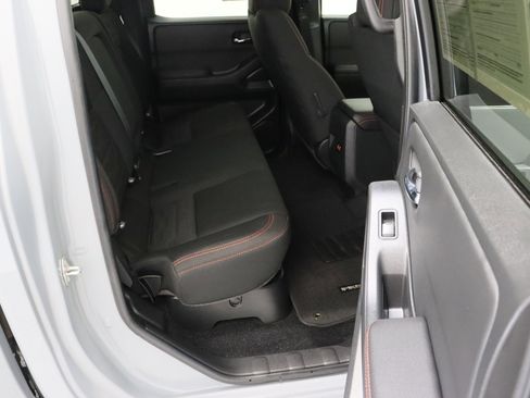 Used 2024 Nissan Frontier Pro-X RWD image 33
