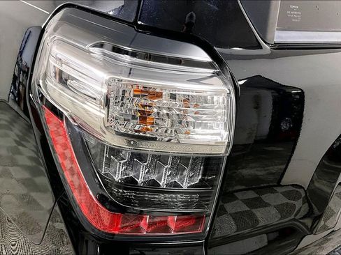Used 2020 Toyota 4Runner Limited image 30