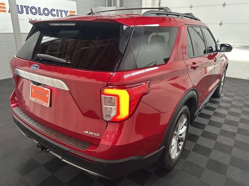 Used 2023 Ford Explorer XLT w/ Equipment Group 202A AWD/4WD image 10